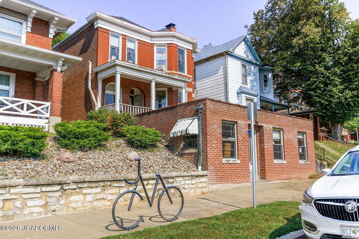 Property Photo: 615 E High Street MO 65101