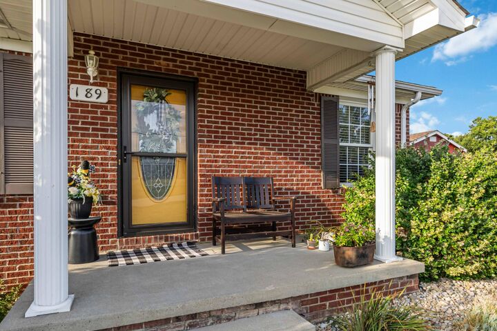 Property Photo:  189 Thoroughbred Way  KY 40403 