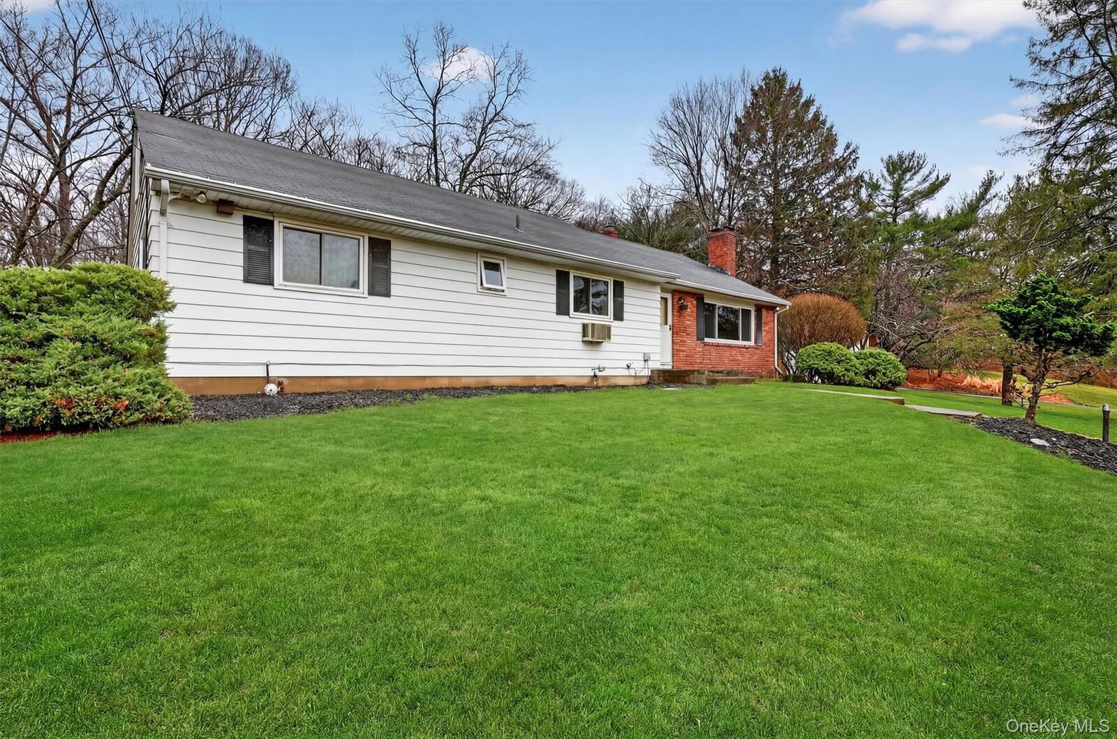 Property Photo:  5 River Road  NY 10901 