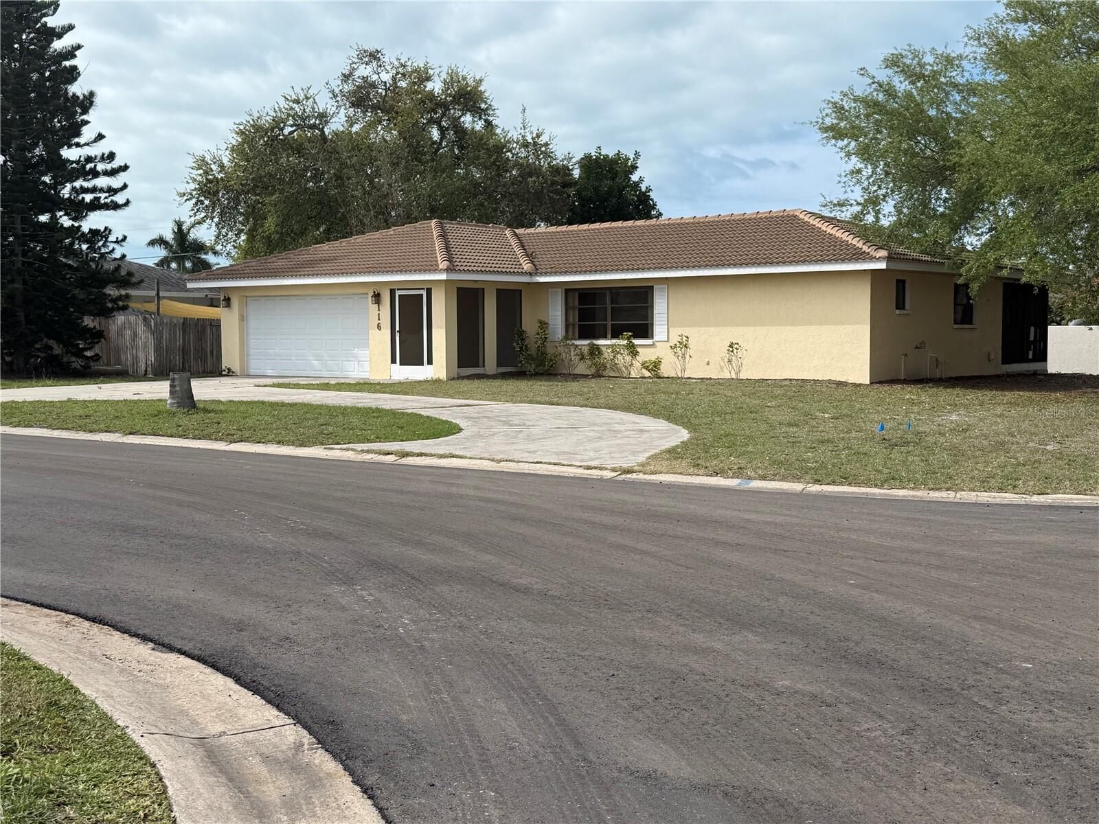 Property Photo:  116 1st Avenue  FL 34275 