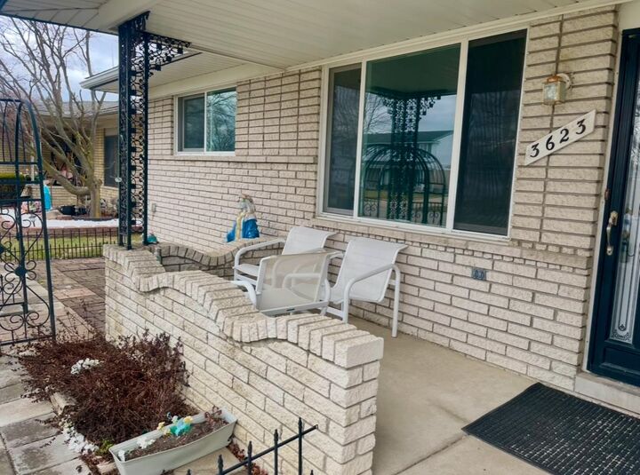 Property Photo:  3623 Tracy Drive  MI 48310 