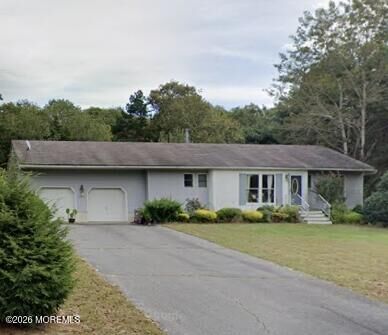 Property Photo:  5 Kari Court  NJ 08527 