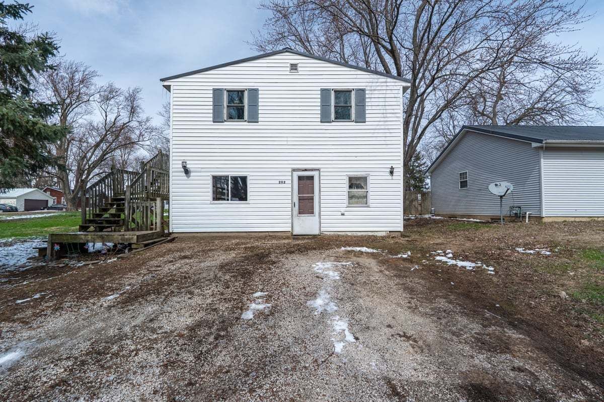 Property Photo: 202 E Jones Street IL 61771