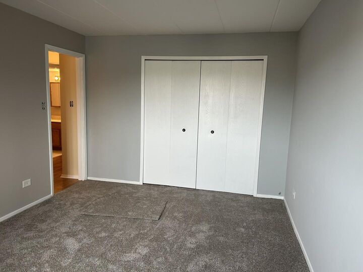 Property Photo: 5321 Waterbury Drive 502 IL 60418