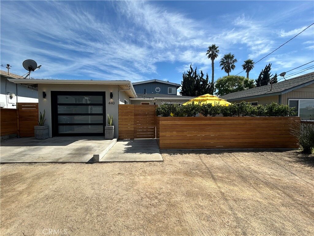Property Photo:  440 Luzon  CA 93442 