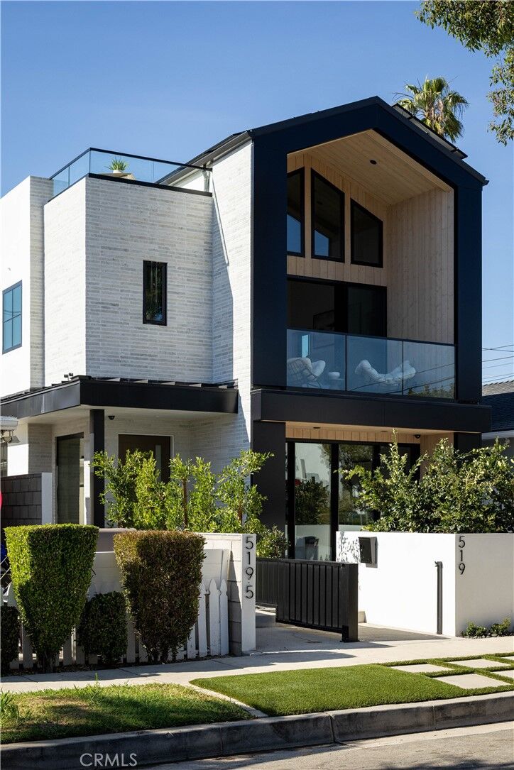 Property Photo:  519 Narcissus Avenue B  CA 92625 