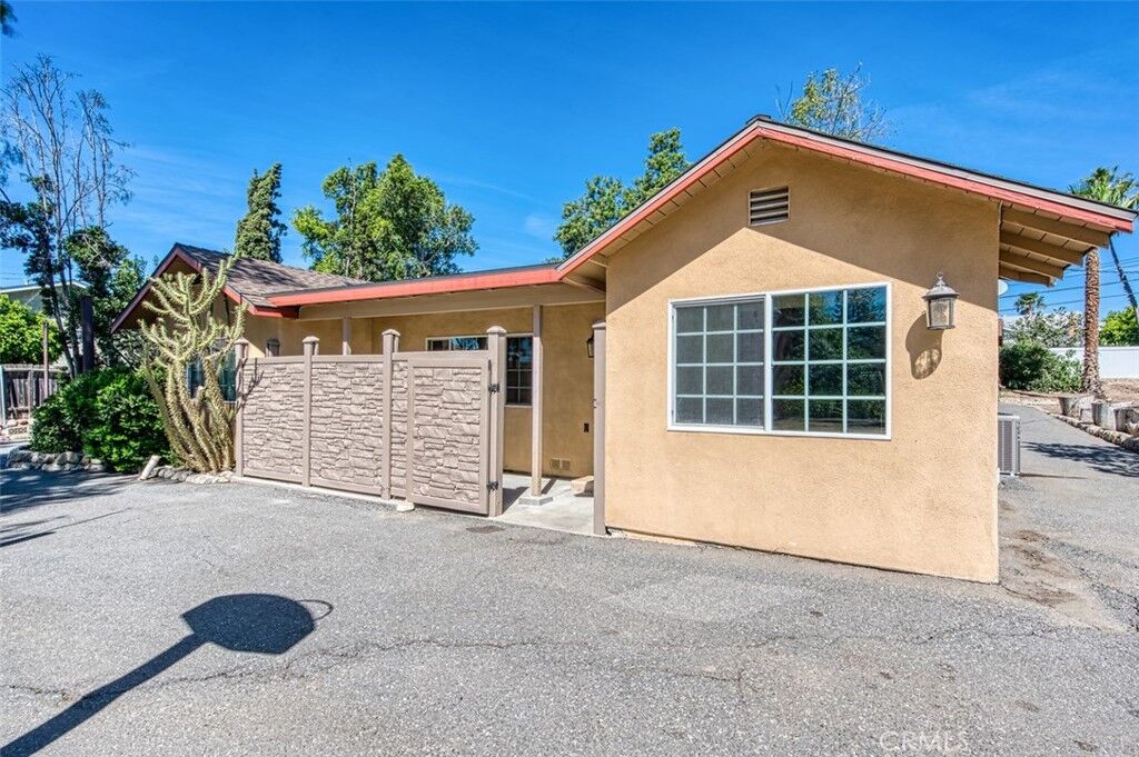 Property Photo:  18771 Oriente Drive  CA 92886 
