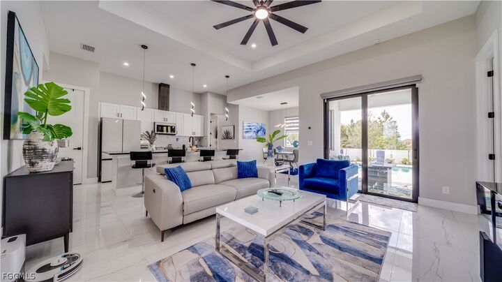 Property Photo:  4211 10th Street SW  FL 33976 