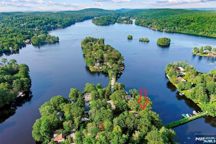 Property Photo:  42 Witte Road  NJ 07421 