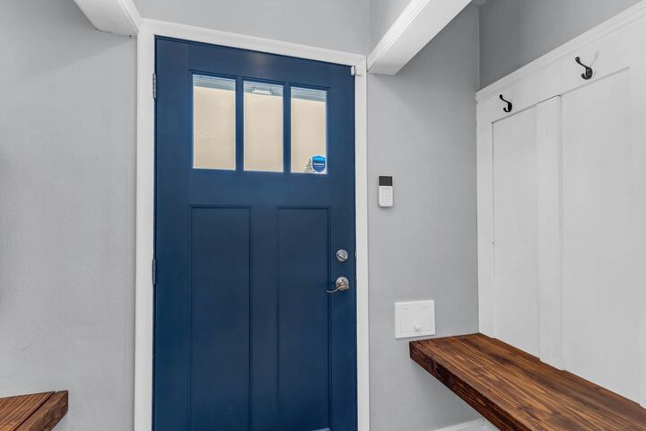 Property Photo:  1160 James Avenue  MN 55105 