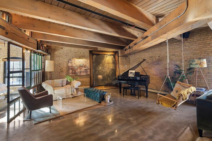 Property Photo:  404 Washington Avenue N 306  MN 55401 