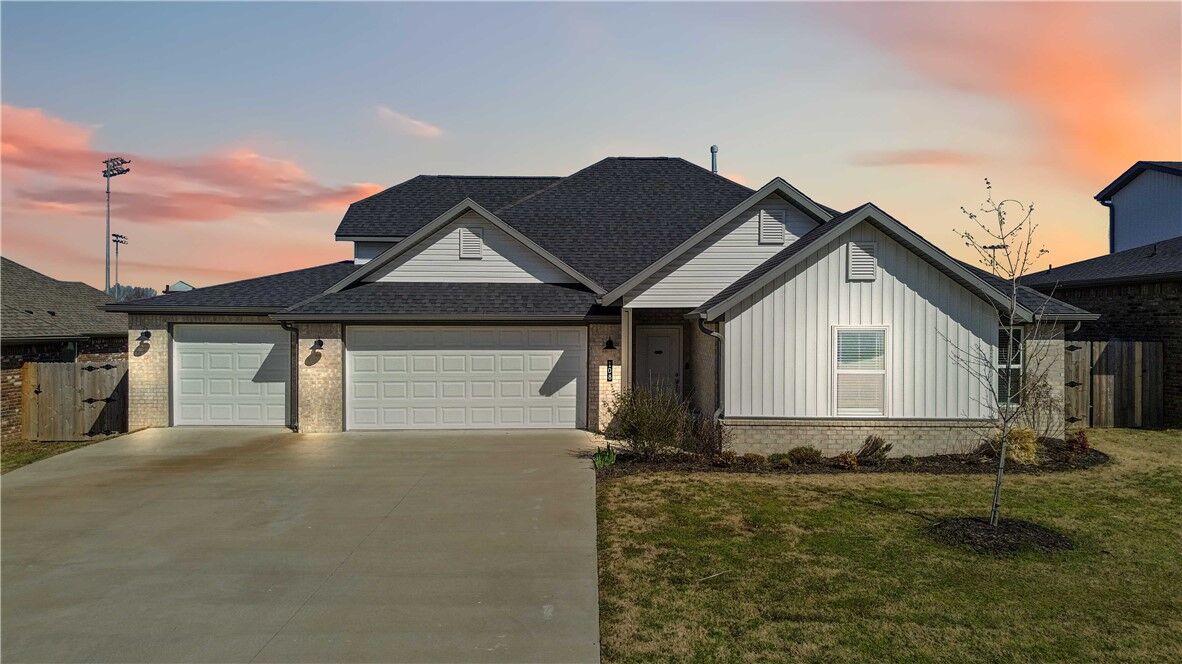 Property Photo:  108 Phyllis Farm Road  AR 72753 