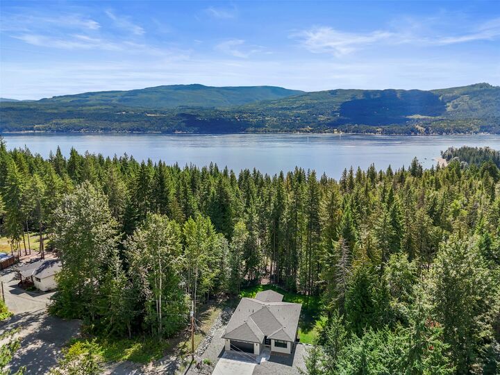 Property Photo: 7279 Birch Close BC V0E 1M8