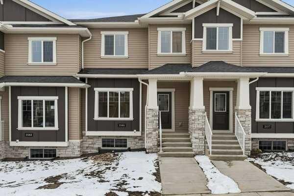 Property Photo: 2161 Bayview Drive SW AB T4B 5N3