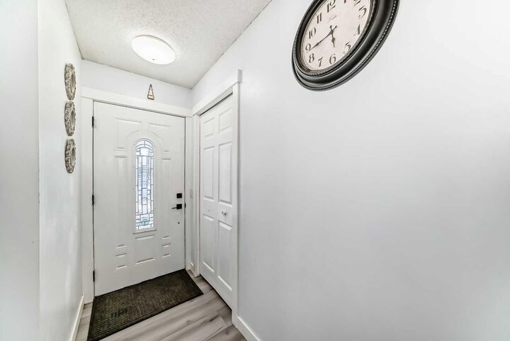 Property Photo: 584 Whiteridge Way NE AB T1Y 2Y5