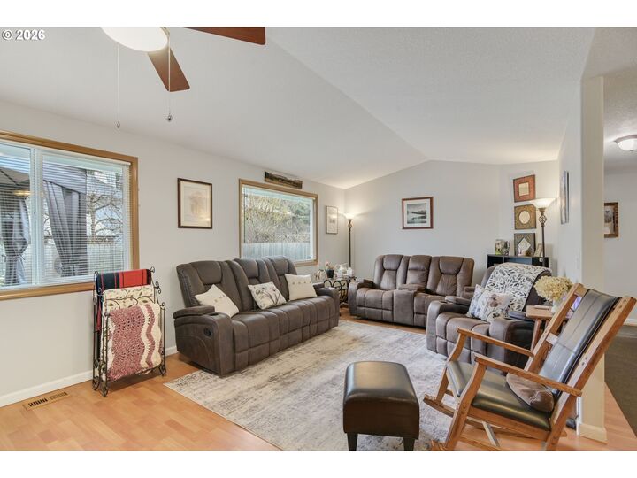 Property Photo:  15003 NE 80th St  WA 98682 