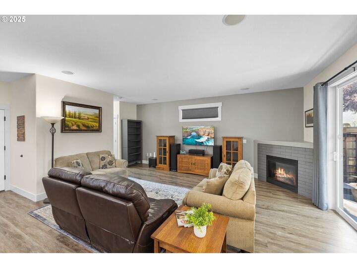 Property Photo:  1082 57th St  WA 98671 