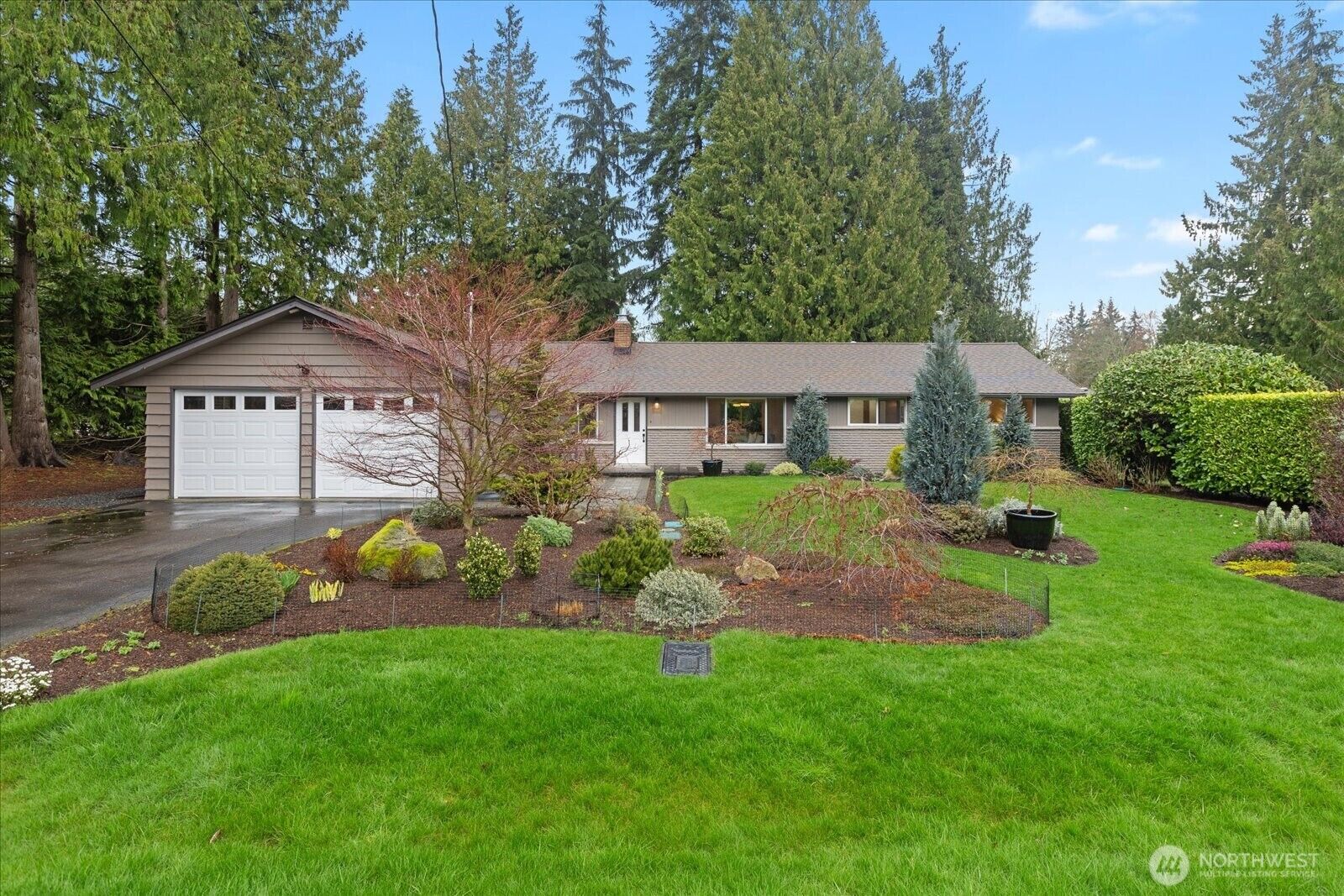Property Photo:  8125  186th Street SW  WA 98026 