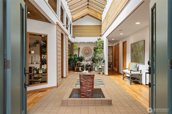 Property Photo:  4851  88th Place SE  WA 98040 