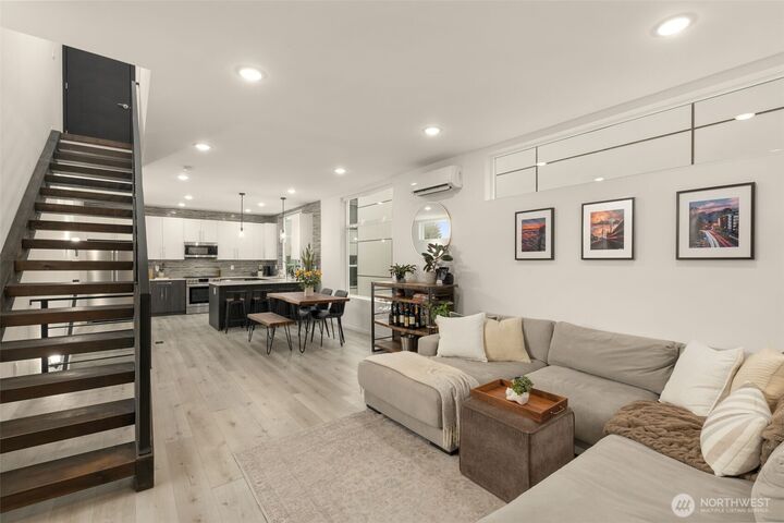 Property Photo: 7722 Delridge Way SW WA 98106