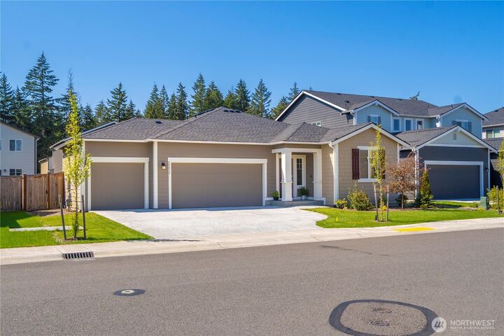 Property Photo: 19818 135th Avenue E WA 98338
