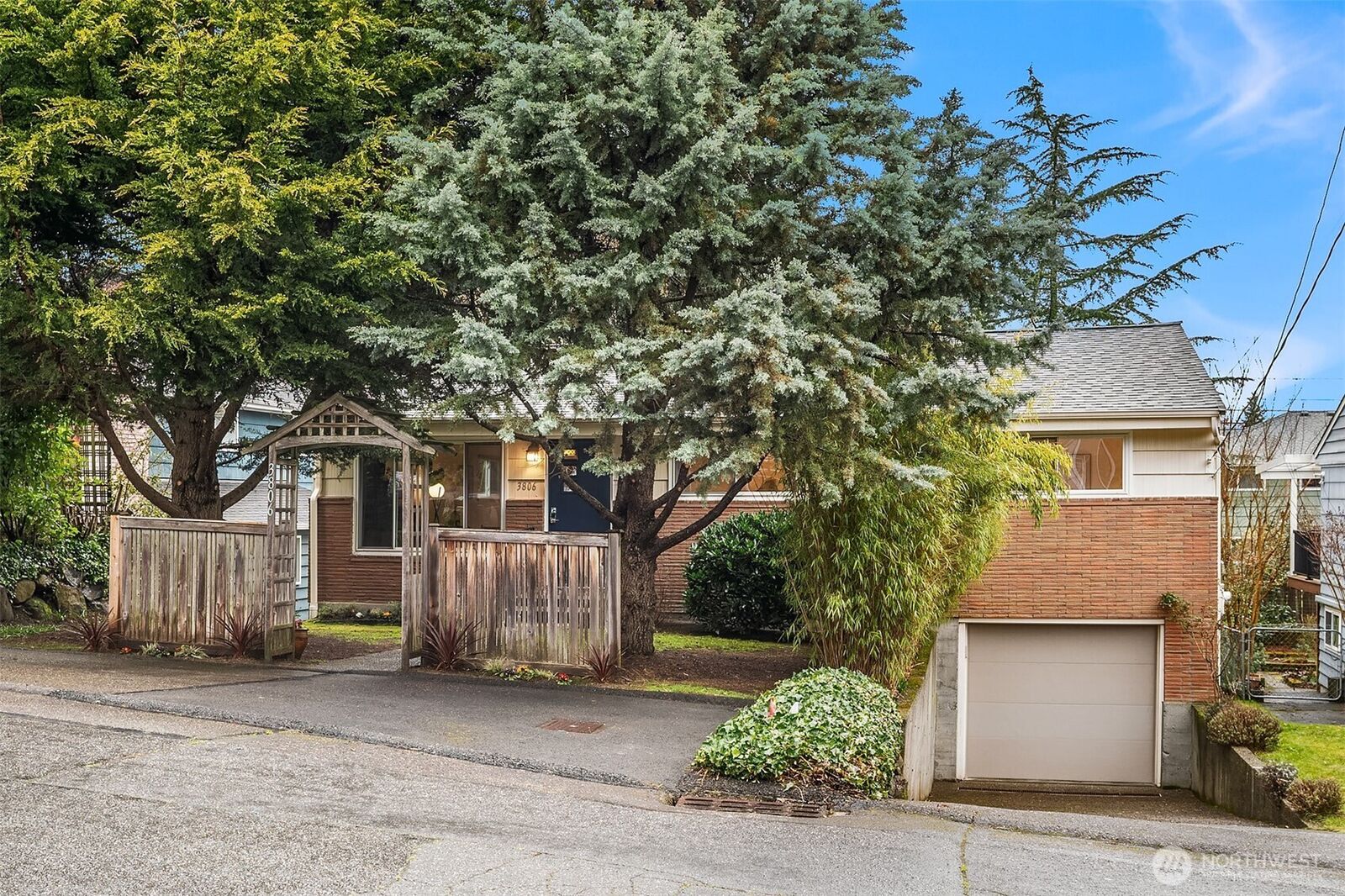 Property Photo: 3806 NE 91st Street WA 98115