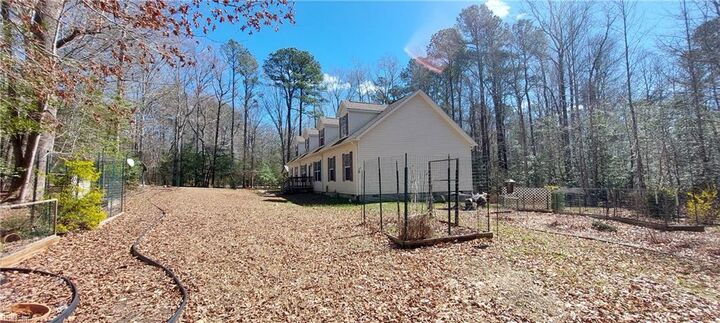Property Photo: 6008 Gockley Ln VA 23061