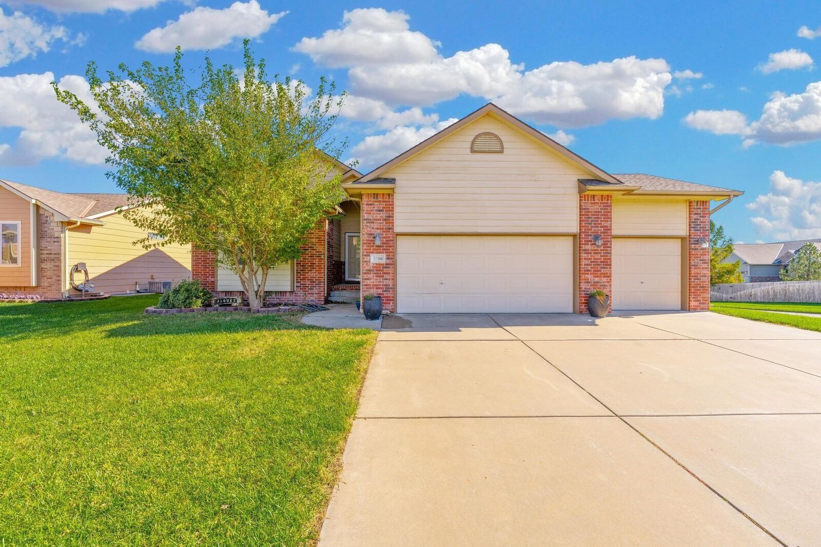 Property Photo:  3708 N Pepper Ridge  KS 67205 