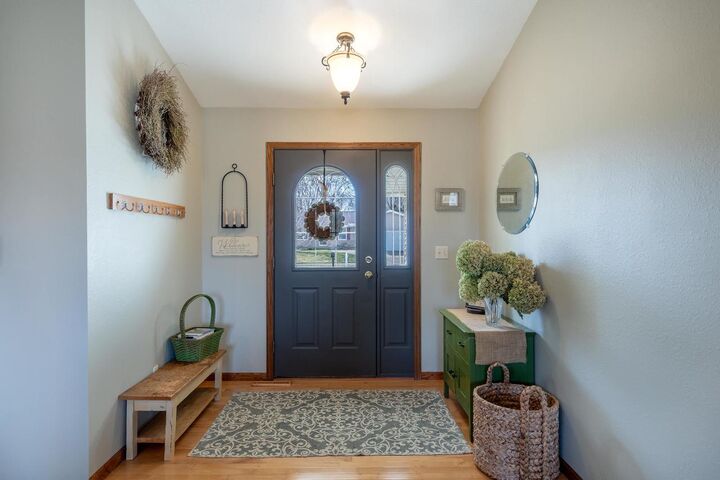 Property Photo:  2840 Newport Avenue  WI 54904 