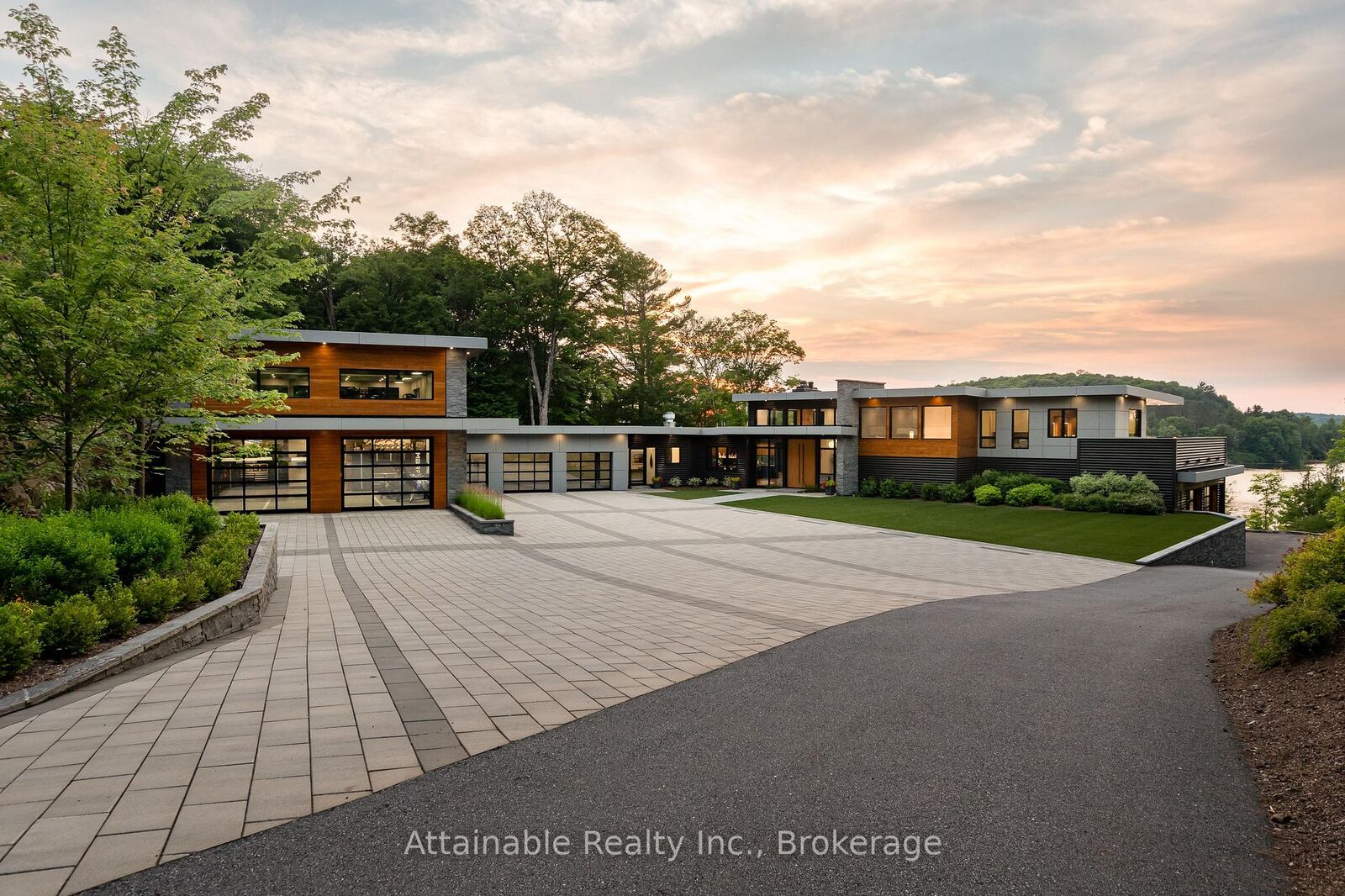 Property Photo: 300 West Browns Road ON P1H 2J3
