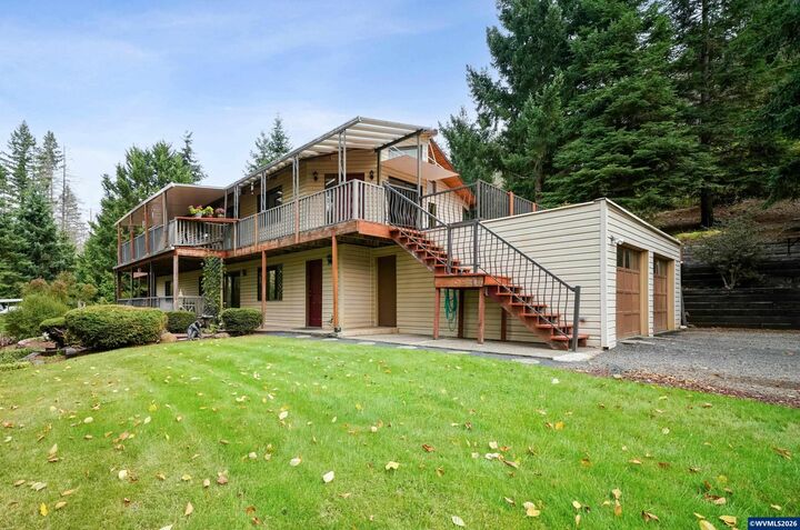 Property Photo:  11046 Winstanley Dr SE  OR 97358 