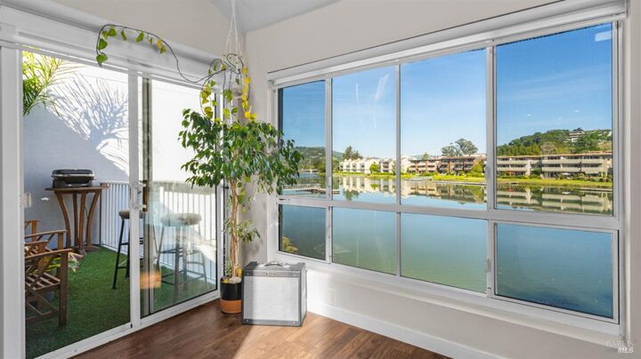 Property Photo:  623 Larkspur Plaza Drive  CA 94939 