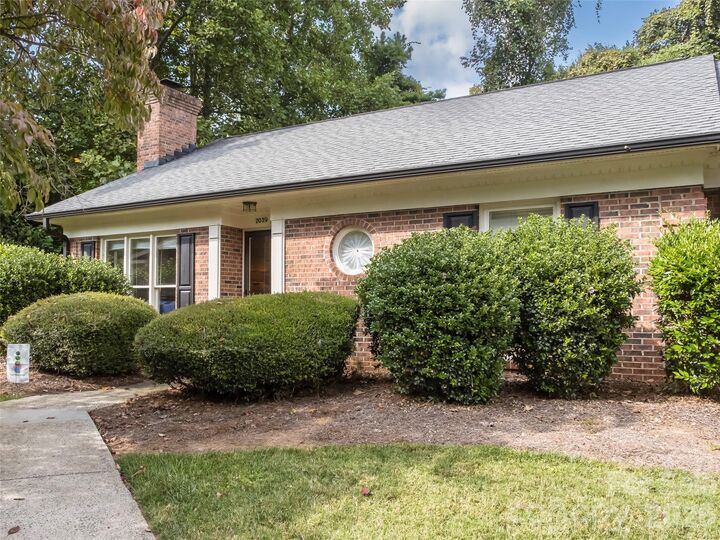 Property Photo:  2039 Union Road E  NC 28054 