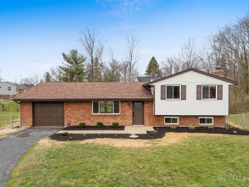 Property Photo:  718 E Levitt Place  OH 45245 