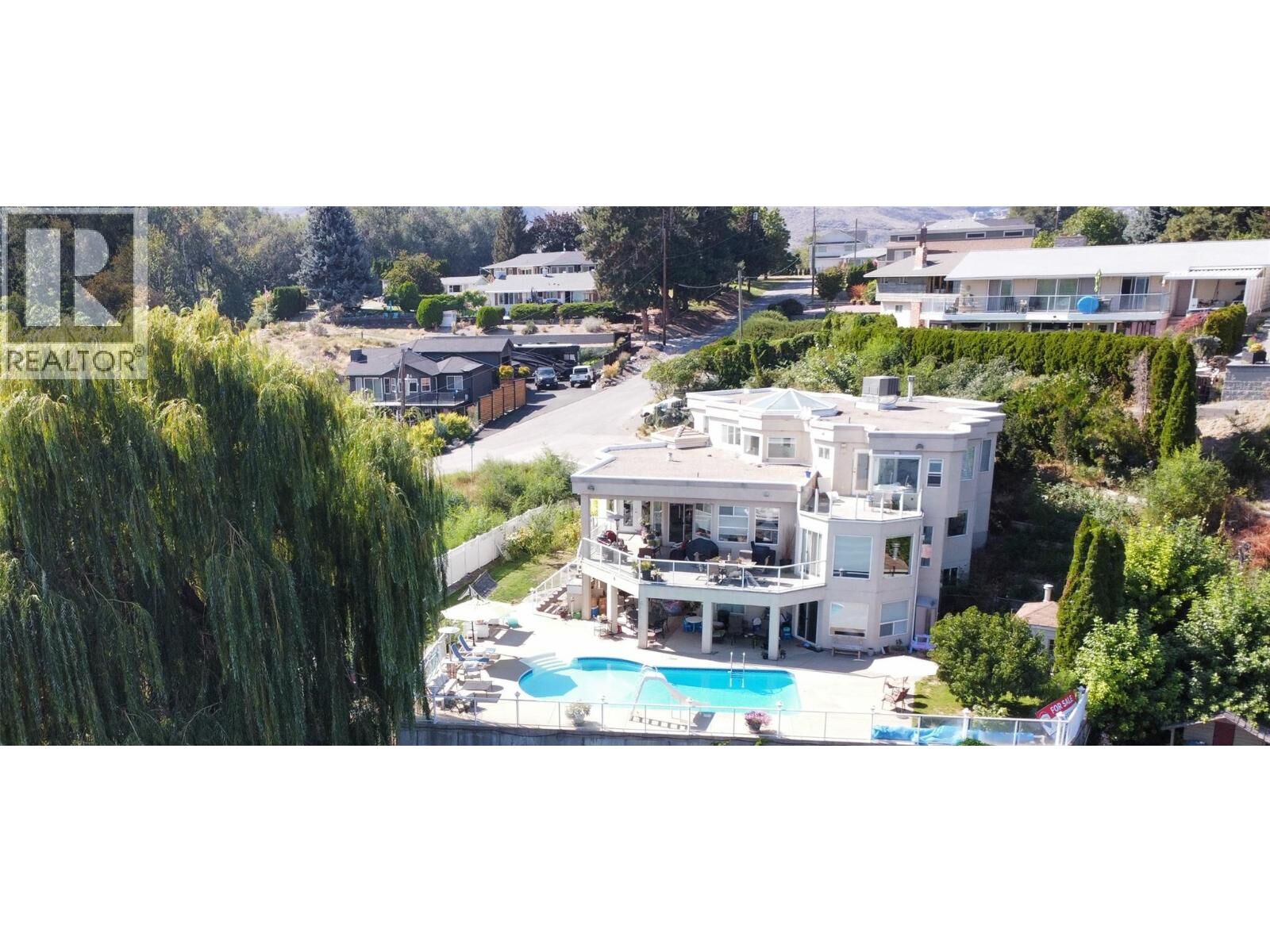 Property Photo: 8330 22nd Avenue BC V0H 1V1