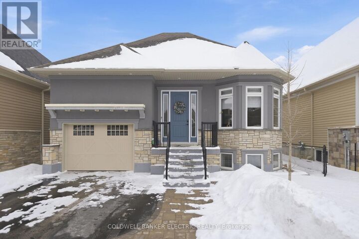 Property Photo:  25 Brinton Drive 32  ON K9J 8S9 