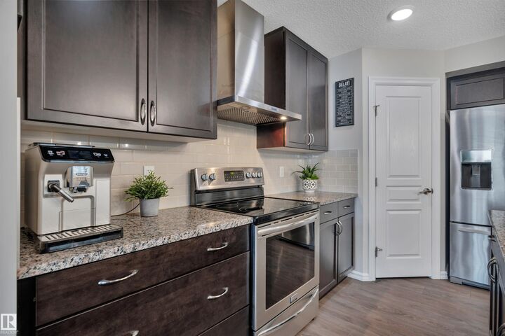 Property Photo: 22220 88 Avenue NW AB T5T 7H2