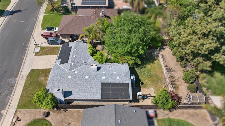 Property Photo: 1715 Donner Avenue CA 93611