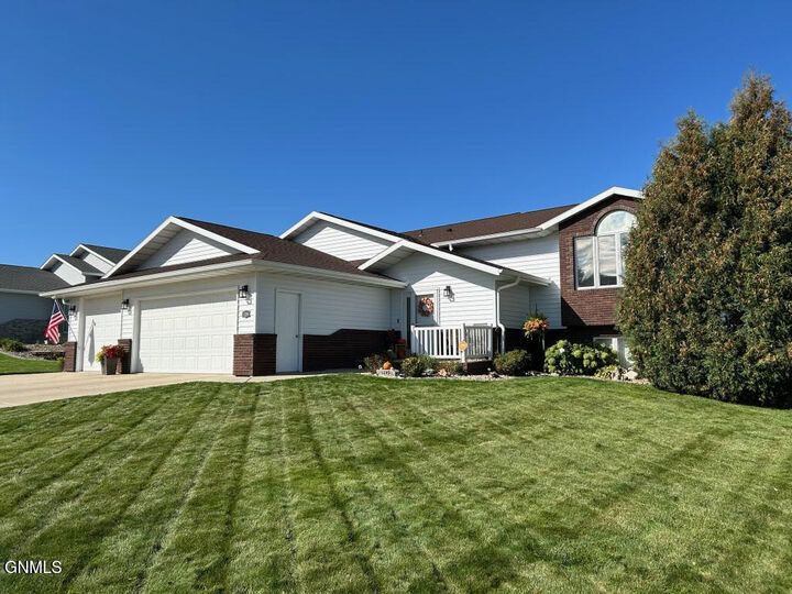 Property Photo:  1205 6th Avenue NE  ND 58554 