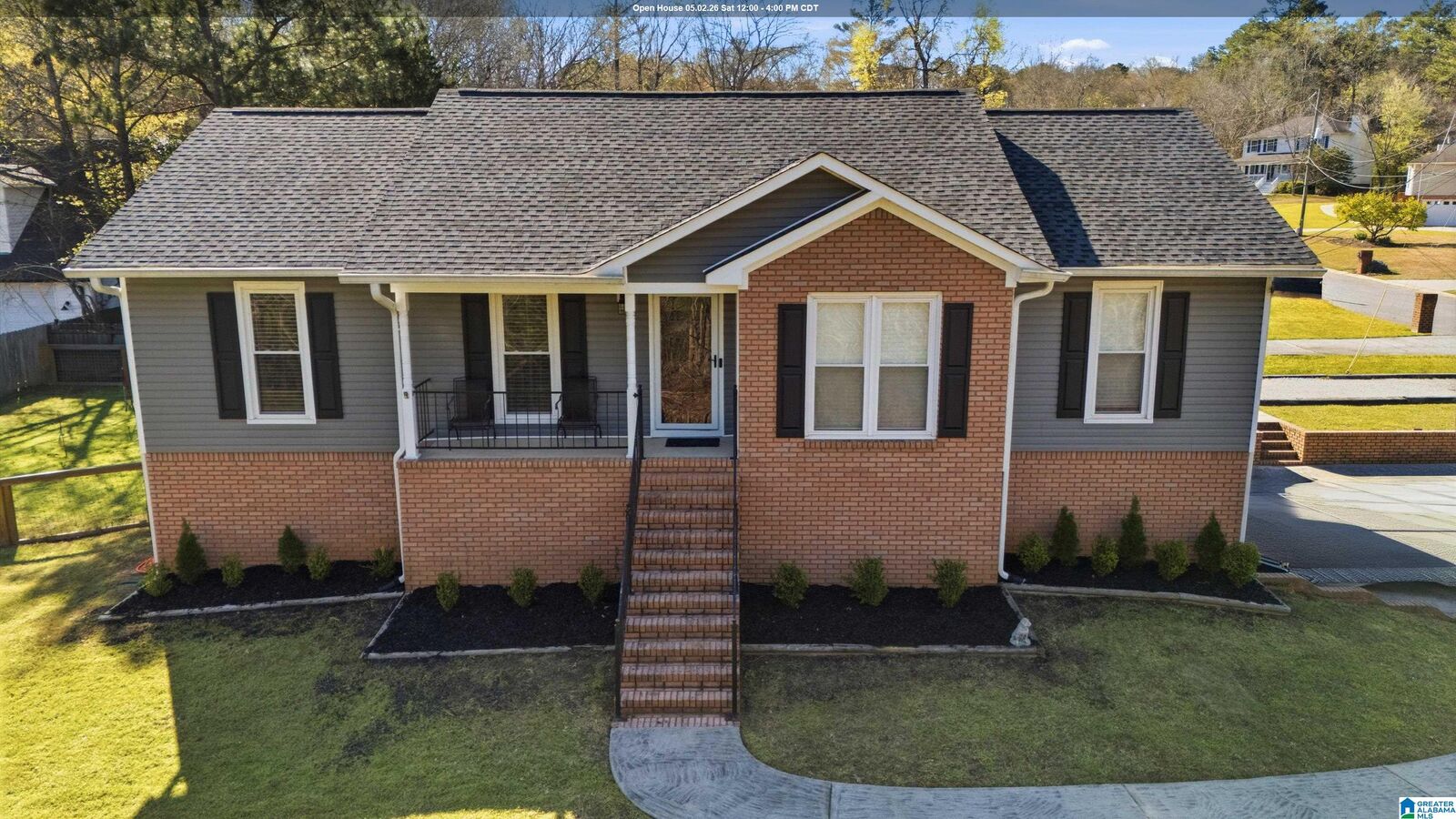 Property Photo:  201 Cloverleaf Circle  AL 35080 