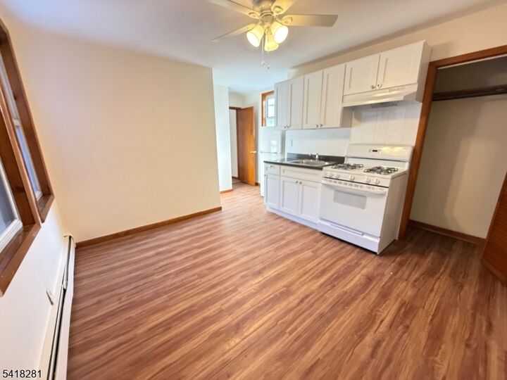 Property Photo:  102 Union St 1B  NJ 07105 