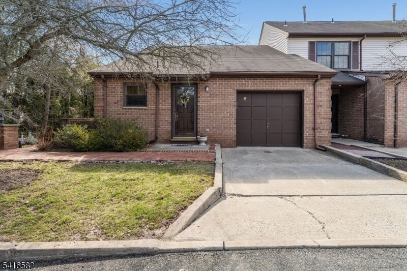 Property Photo:  8 Betty Court  NJ 08833 