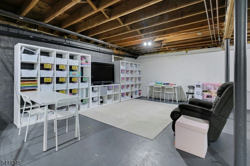 Property Photo:  3 Esther Ct  NJ 07930 