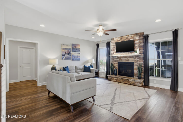 Property Photo:  2663 Windjammer Lane  TN 37932 