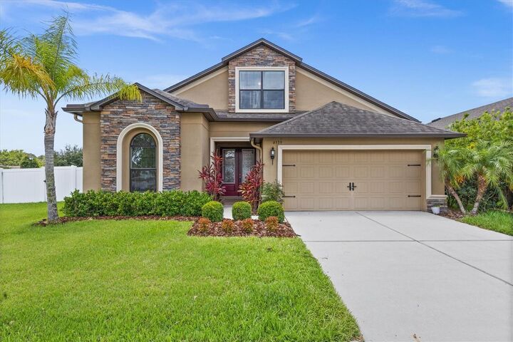 Property Photo: 6539 Boulder Run Loop FL 33545