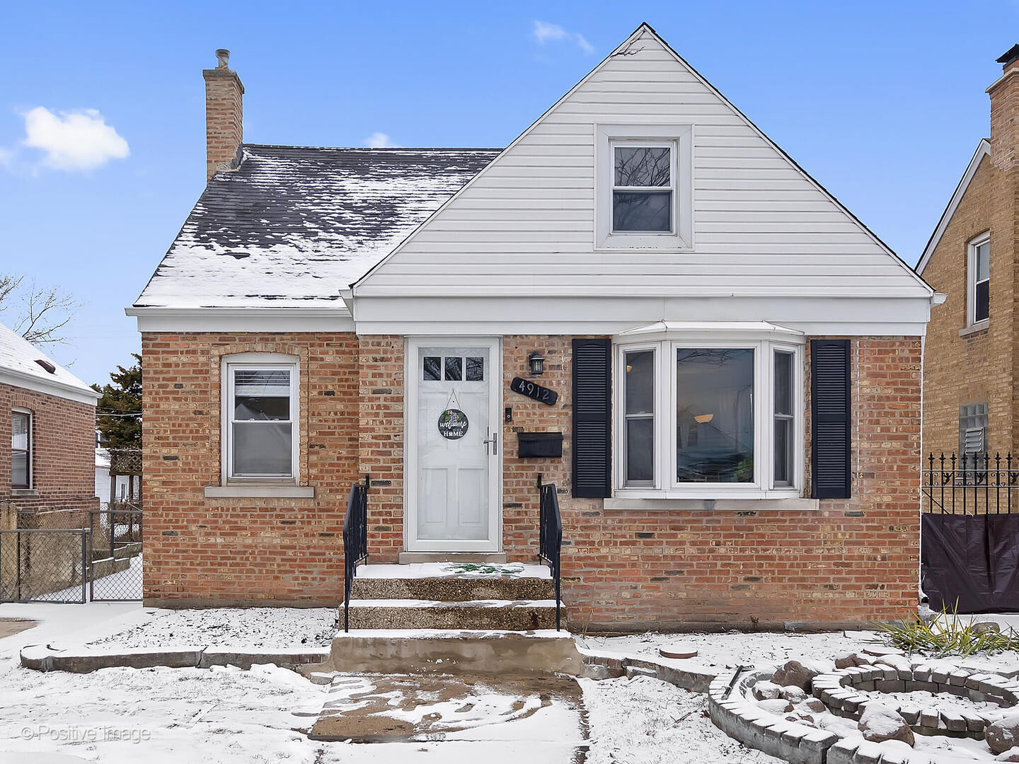 Property Photo: 4912 N Mulligan Avenue IL 60630