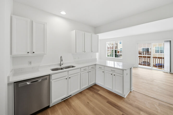 Property Photo:  71 Melrose Court  IL 60177 