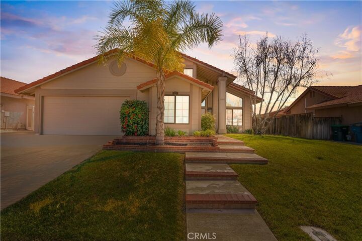 Property Photo:  22711 Queensbury Ct  CA 92595 