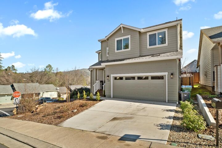 Property Photo:  125 Cottage Court  CA 95370 