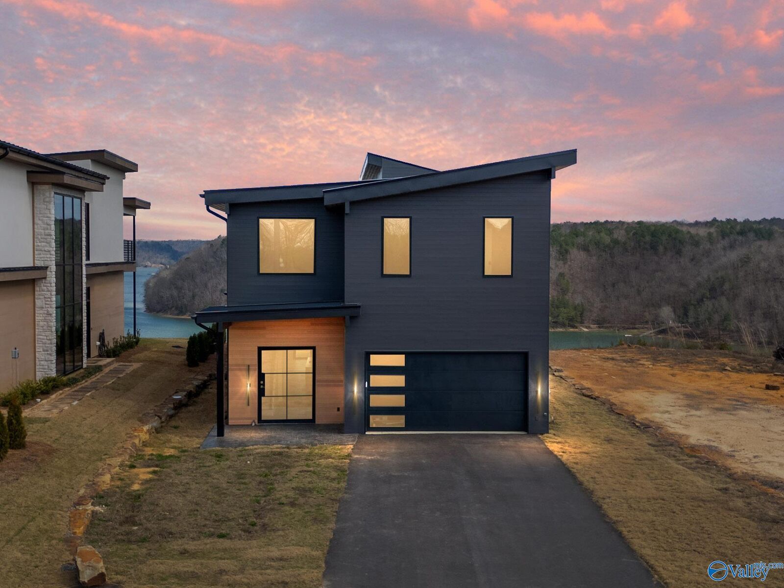 Property Photo:  32 County Road 448  AL 35053 